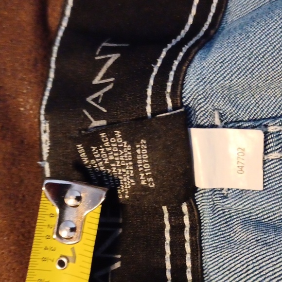LANE BRYANT CROPPED JEANS, SIZE 18, TIGHTER TUMMY TECHNOLOGY. - Picture 11 of 11